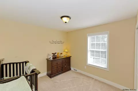 36 Chester Dr, Waterford, NY 12188 photo 18