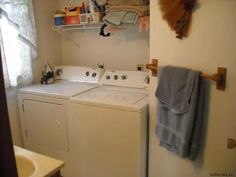 3368 Ralph St, Schenectady, NY 12304 photo 17