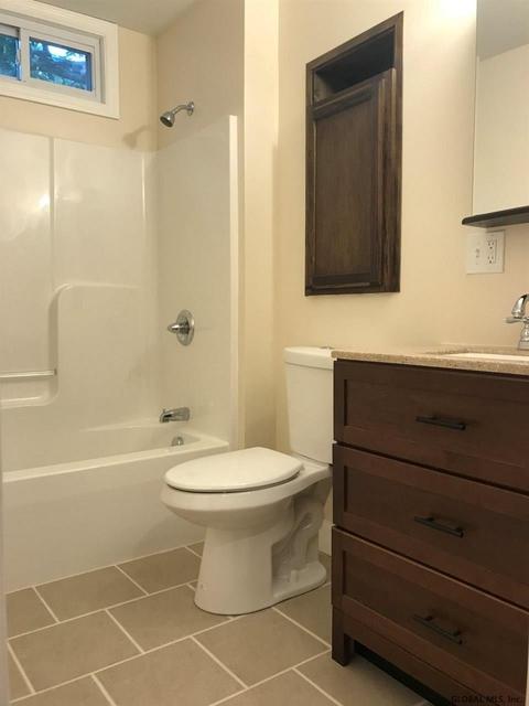 427 Chiswell Rd, Schenectady, NY 12304 photo 14