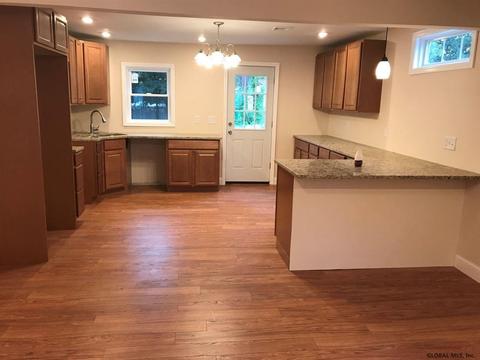 427 Chiswell Rd, Schenectady, NY 12304 photo 18
