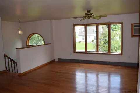 23 Yale Ave, Slingerlands, NY 12159 photo 6