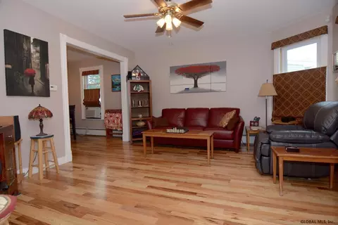 15 Marshall Ave, Schenectady, NY 12304 photo 7
