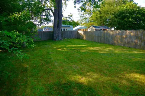 15 Marshall Ave, Schenectady, NY 12304 photo 23
