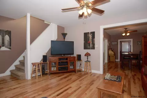 15 Marshall Ave, Schenectady, NY 12304 photo 8