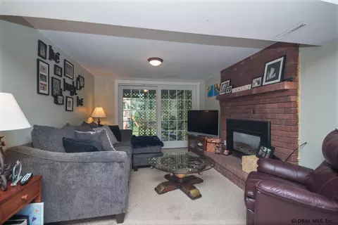 72 Mcguffey Ln, Delmar, NY 12054 photo 14