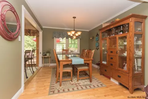 72 Mcguffey Ln, Delmar, NY 12054 photo 6