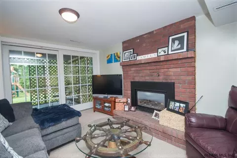 72 Mcguffey Ln, Delmar, NY 12054 photo 15