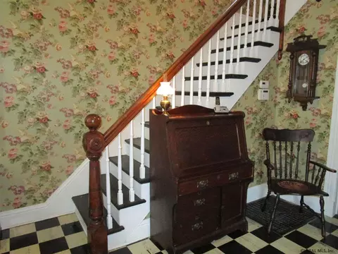 7 Front St, Schenectady, NY 12305 photo 3