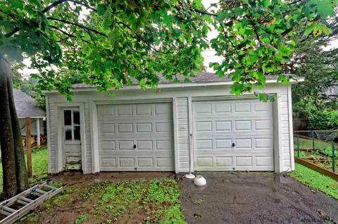 749 Decamp Ave, Schenectady, NY 12309 photo 23