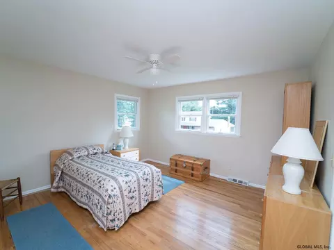 929 E Pine Hill Dr, Schenectady, NY 12303 photo 24