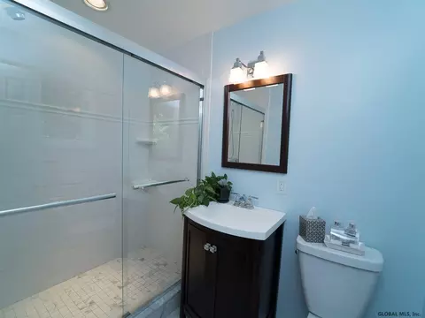 929 E Pine Hill Dr, Schenectady, NY 12303 photo 22