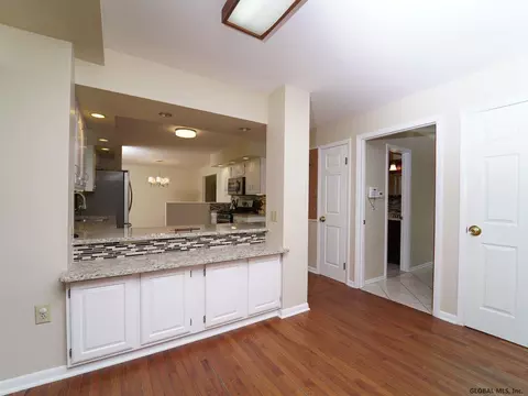 929 E Pine Hill Dr, Schenectady, NY 12303 photo 15