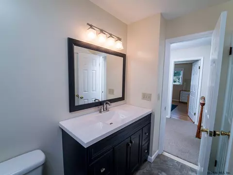 929 E Pine Hill Dr, Schenectady, NY 12303 photo 21