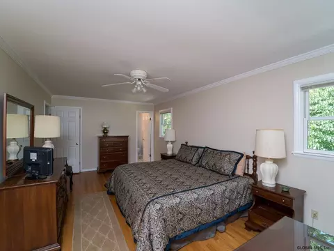 929 E Pine Hill Dr, Schenectady, NY 12303 photo 23