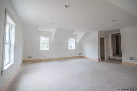 27 Leonard Pl, Delmar, NY 12054 photo 21