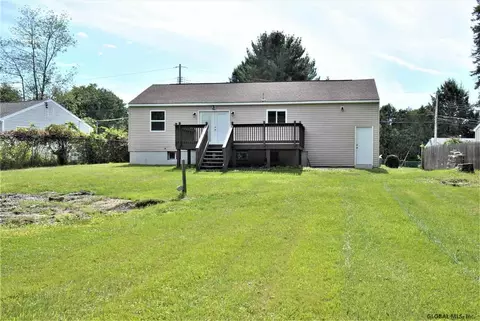 67 Jones Dr, Schenectady, NY 12309 photo 3