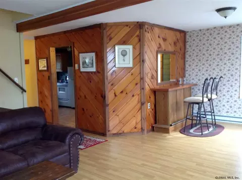 106 3rd St, Saratoga Springs, NY 12866 photo 5