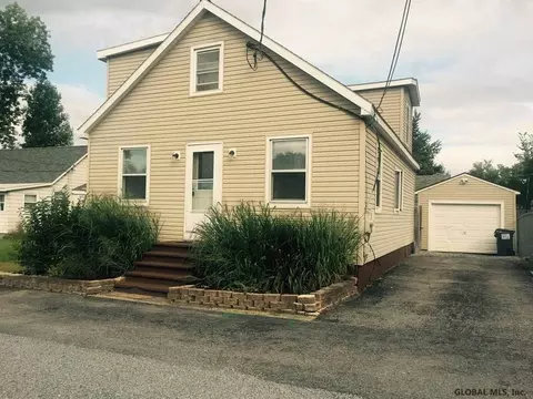 106 3rd St, Saratoga Springs, NY 12866 photo 1