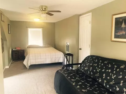 106 3rd St, Saratoga Springs, NY 12866 photo 11