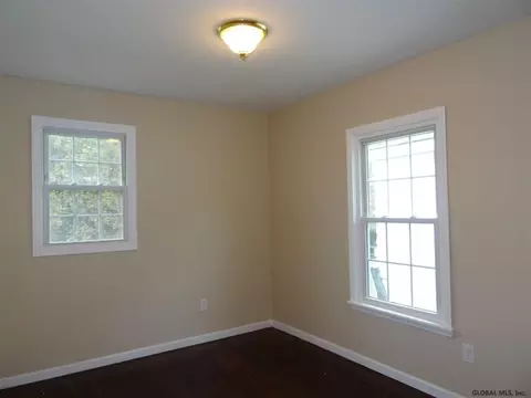 1052 Eastern Ave, Schenectady, NY 12308 photo 19