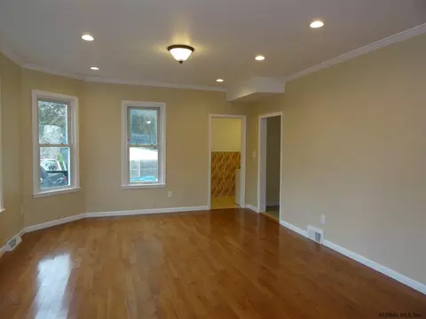 1052 Eastern Ave, Schenectady, NY 12308 photo 11