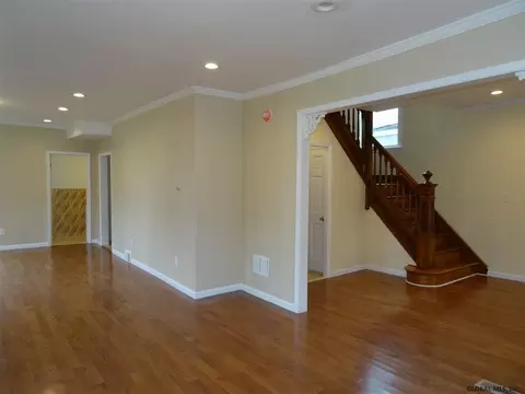 1052 Eastern Ave, Schenectady, NY 12308 photo 9