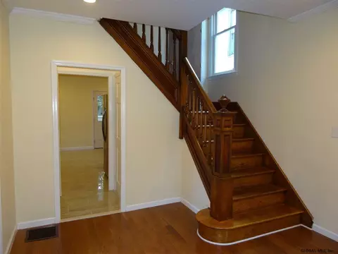 1052 Eastern Ave, Schenectady, NY 12308 photo 3