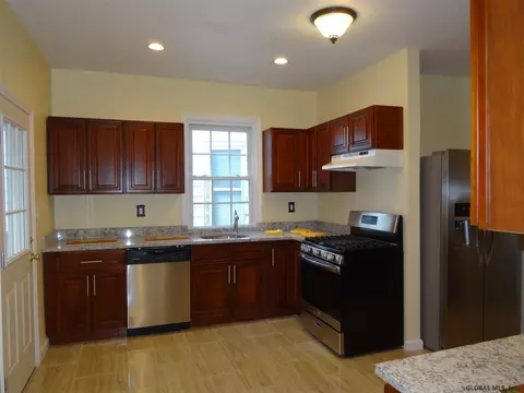 1052 Eastern Ave, Schenectady, NY 12308 photo 12