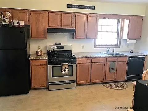 297 E High St, Malta, NY 12020 photo 5