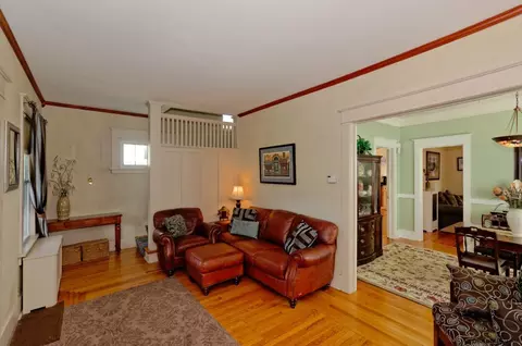 1048 Lexington Ave, Schenectady, NY 12309 photo 5