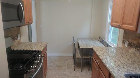116 Pershing Dr, Schenectady, NY 12302 photo 5