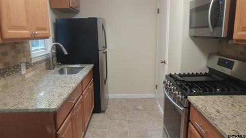 116 Pershing Dr, Schenectady, NY 12302 photo 4