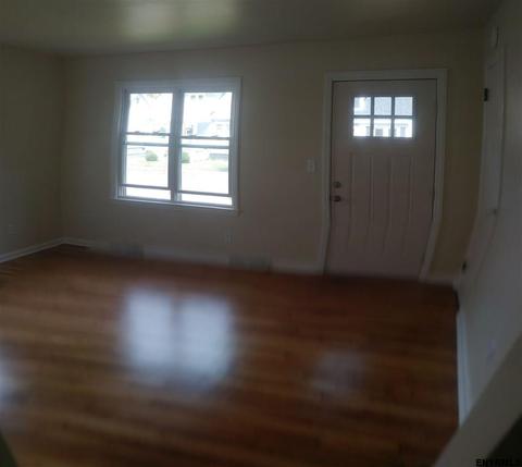 116 Pershing Dr, Schenectady, NY 12302 photo 8
