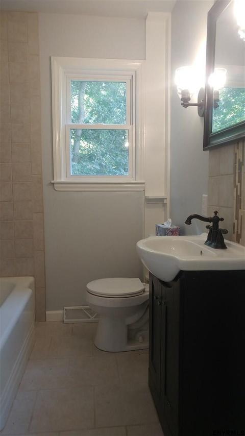 116 Pershing Dr, Schenectady, NY 12302 photo 14