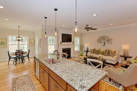 32 Devin Ct, Queensbury, NY 12804 photo 7