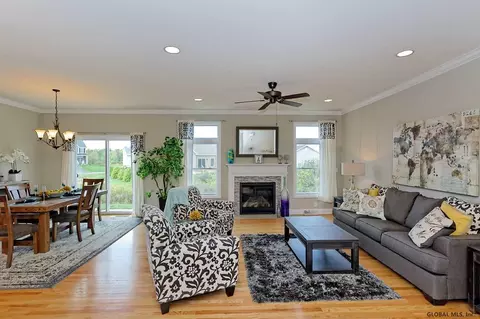 6 Julia Cir, Mechanicville, NY 12118 photo 6
