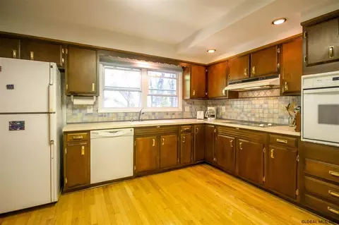 29 Fairway Ave, Delmar, NY 12054 photo 9