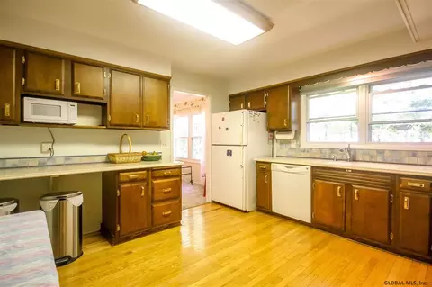 29 Fairway Ave, Delmar, NY 12054 photo 10