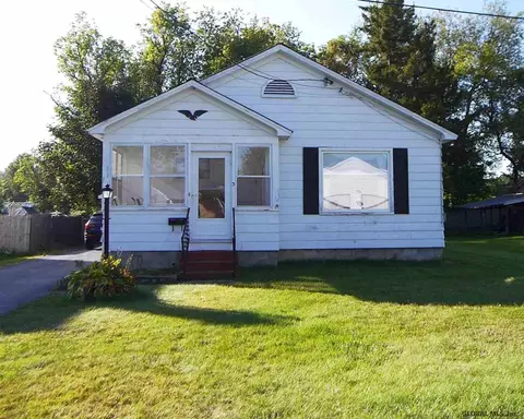 3 Hill Ave, Corinth, NY 12822 photo 2