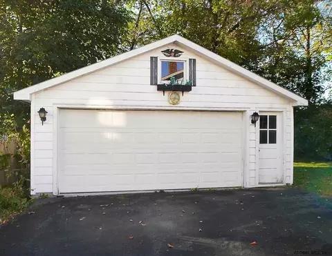 3 Hill Ave, Corinth, NY 12822 photo 4