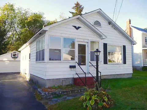 3 Hill Ave, Corinth, NY 12822 photo 1