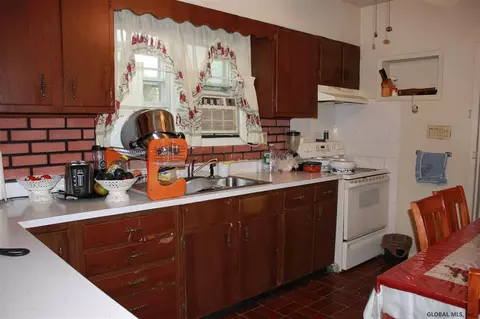 1210 Webster St, Schenectady, NY 12303 photo 5