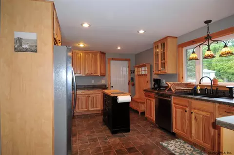 1 Albin Rd, Delmar, NY 12054 photo 4