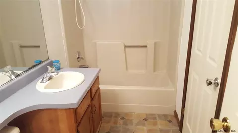 126 Grenadier Ct, Clifton Park, NY 12065 photo 17