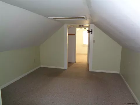 1879 Gray St, Schenectady, NY 12306 photo 9