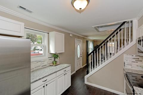 1024 Alheim Dr, Schenectady, NY 12303 photo 5