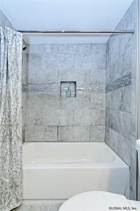 1024 Alheim Dr, Schenectady, NY 12303 photo 10