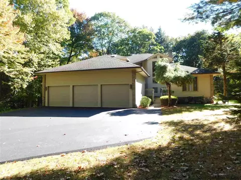 48 Oak Tree Ln, Niskayuna, NY 12309 photo 24