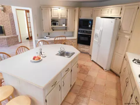 48 Oak Tree Ln, Niskayuna, NY 12309 photo 16