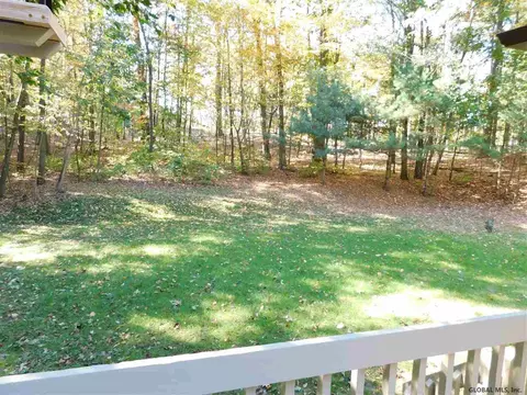 48 Oak Tree Ln, Niskayuna, NY 12309 photo 25